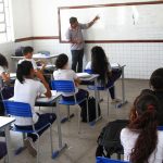 Relatório mostra deficit de professores para a educação básica até