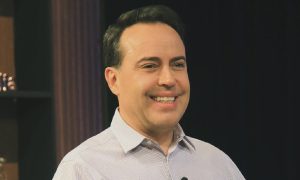 Rinaldi Faria "ganha" 1ª crise 24h após assumir novo cargo