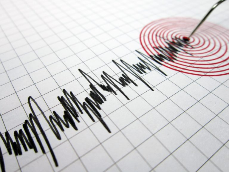 Rússia registra terremoto de magnitude 8,0, podendo haver tsunami