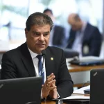 Senado cria comissão externa para ir aos EUA para tentar