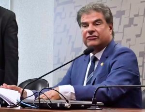 Senadores brasileiros viajam aos EUA para tentar barrar tarifaço de