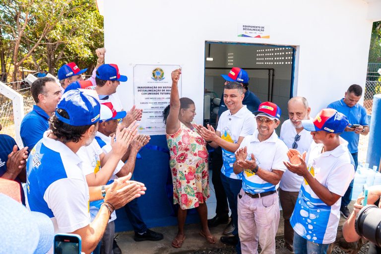 Sistema de dessalinização de água é inaugurado em comunidade da