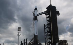 SpaceX adia lançamento de astronautas para a Estação Espacial Internacional