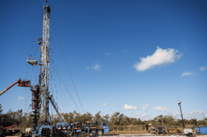 Startup usa bombeamento de água para criar bateria na terra