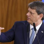 Tarcísio minimiza exigência de anistia por aliados de Bolsonaro em
