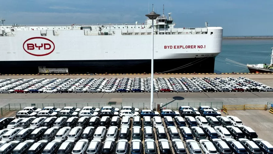 Tarifa de 50% imposta por Trump favorece avanço de montadoras