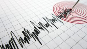 Terremoto de magnitude 6,7 chacoalha ilhas na Indonésia