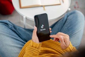 TikTok será julgado por prática “viciante” voltada a crianças e