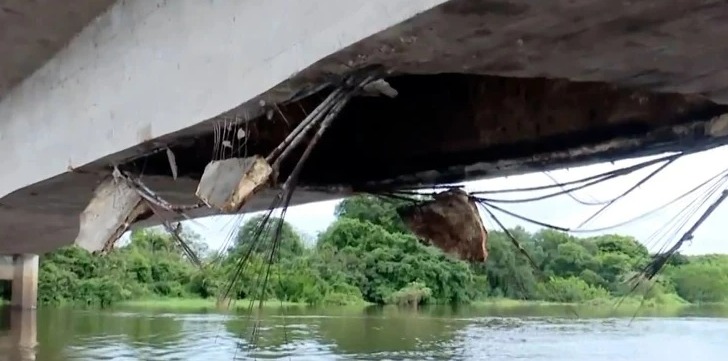 Tráfego da ponte sobre o Rio Pindaré, na BR-316, está