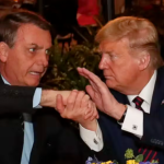 Trump diz que Bolsonaro é vítima de perseguição 'terrível' no