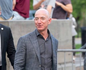 Trump e Jeff Bezos tiveram reunião privada na Casa Branca,