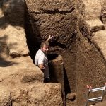 Tumba pré-romana intacta é descoberta na Itália