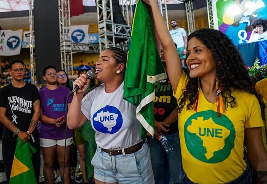 UNE elege Bianca presidente e aprova luta pelo fim do
