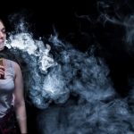 Venda de cigarro eletrônico é suspensa em grandes plataformas após