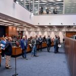 Vetos de Cláudio Castro à LDO geram críticas de deputados
