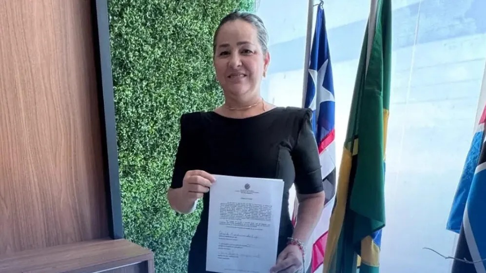 Vice-prefeita de Igarapé Grande toma posse após afastamento de prefeito