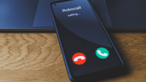 Você atende o celular e a chamada cai? Aprenda a