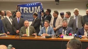 Advogados acionam TSE para cassar registro do PL por suposta
