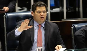 Alcolumbre diz que não pautará impeachment de Moraes