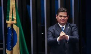 Alcolumbre diz que obstrução de bolsonaristas é “arbitrária” e fere
