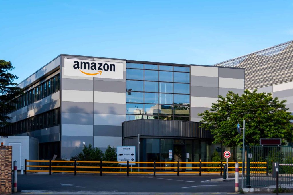 Amazon corta 110 empregos e redesenha estratégia de podcasts