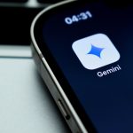 Apple avalia usar Gemini para impulsionar nova versão da Siri