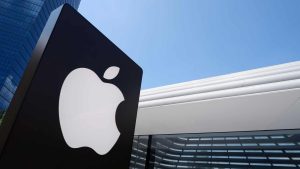 Apple enfrenta dilema: renegar privacidade para avançar em IA?