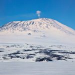 Aquecimento global pode despertar vulcões escondidos pelo gelo da Antártida