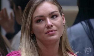 “Aspecto de doente”: Bárbara Heck revela por que prefere ficar
