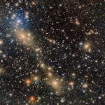 Astrônomos captam “cabo de guerra” de estrelas entre galáxias