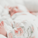 Bebê nasce de embrião congelado por mais de 30 anos