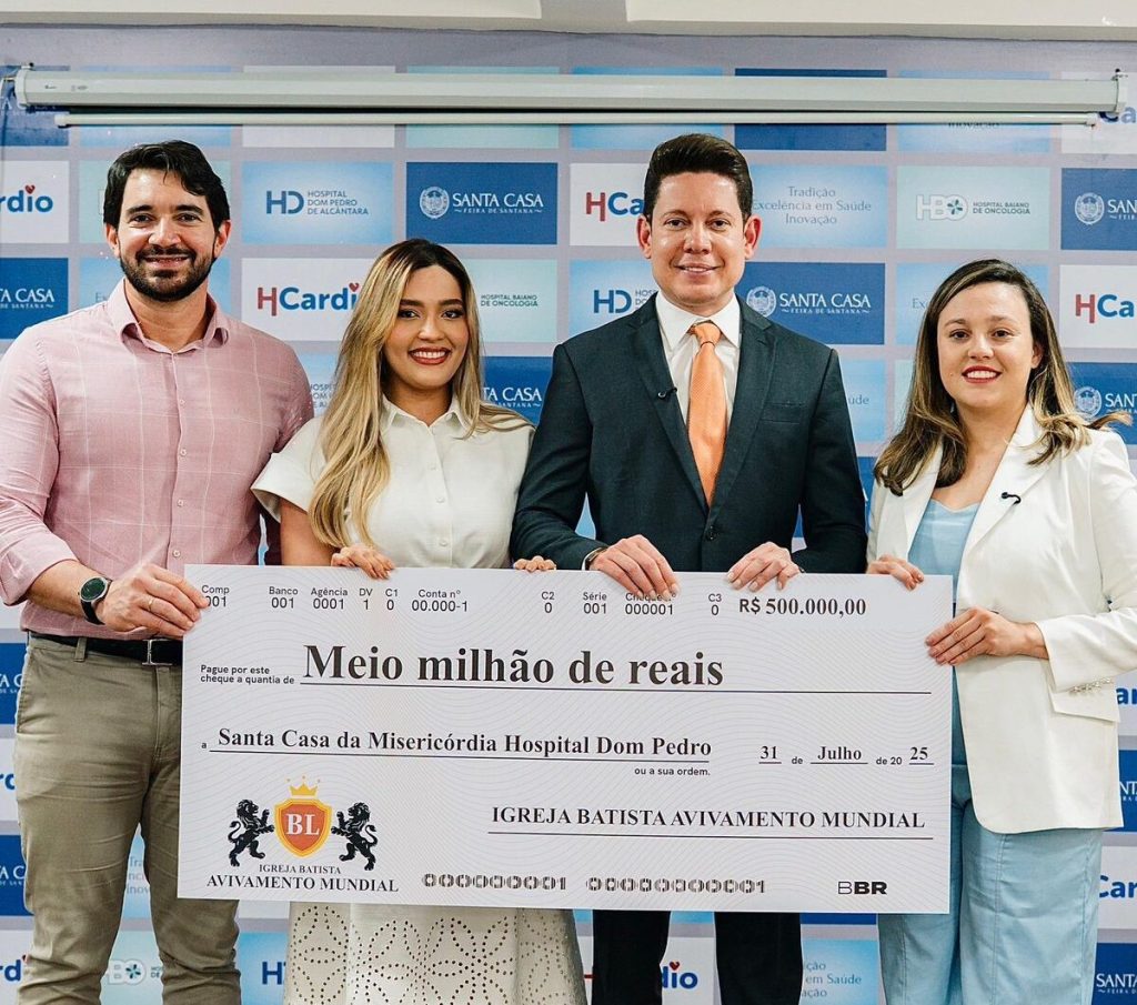 Bispo Bruno Leonardo emociona ao doar meio milhão de reais