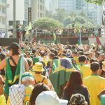 Bolsonaro reúne mais de 37 mil na Paulista mesmo sem