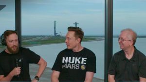 Bombas atômicas em Marte? Entenda a camiseta ‘Nuke Mars’ de