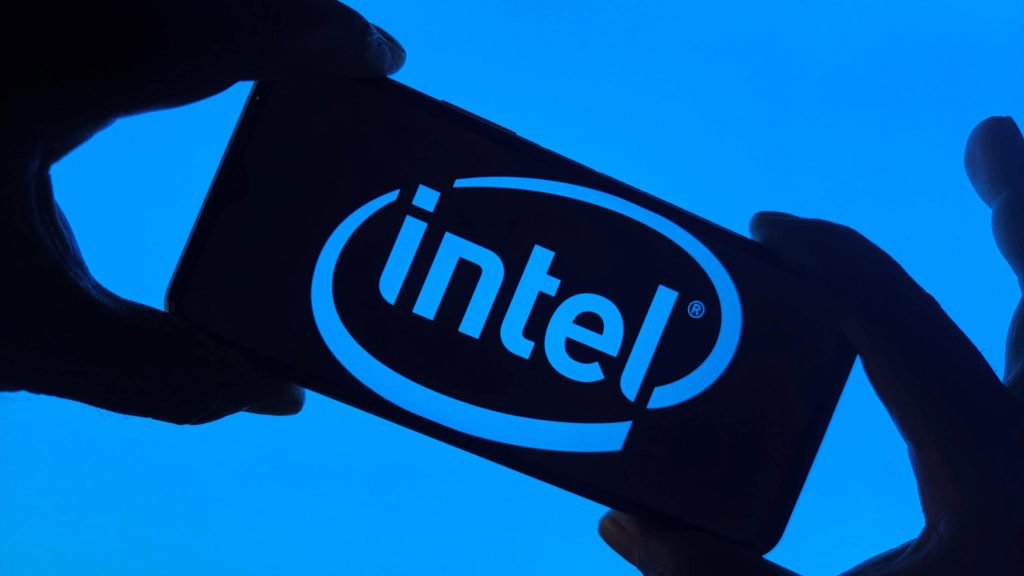 CEO da Intel se pronuncia após ameaça de Trump