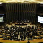 Câmara aprova urgência de projeto que combate ‘adultização’ de crianças