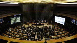 Câmara aprova urgência de projeto que combate ‘adultização’ de crianças