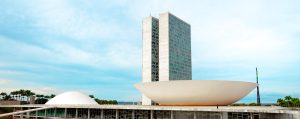 Câmara aprova urgência do projeto que luta contra adultização nas