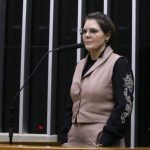 Câmara dos Deputados aprova projeto que criminaliza assédio sexual no