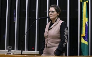 Câmara dos Deputados aprova projeto que criminaliza assédio sexual no
