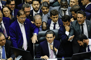 Câmara quer ampliar controle sobre investigações contra parlamentares; PF e