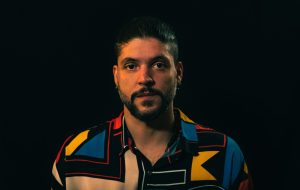 Cantor e compositor Rommel volta aos palcos brasileiros com turnê