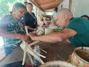 Caravana do artesanato formaliza 129 artesãos em seis municípios do