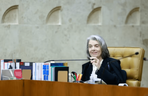Cármen Lúcia exalta atuação de Moraes nas eleições e diz