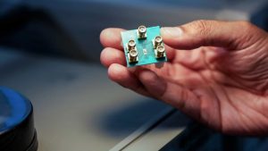 Cérebro de micro-ondas: o chip que promete mudar a computação