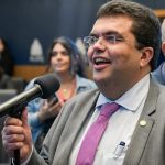 Chico Machado muda discurso e elogia promoção de major Tales