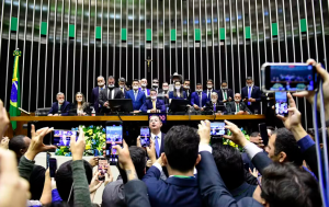 Corregedoria recebe denúncia contra 14 deputados que participaram de motim