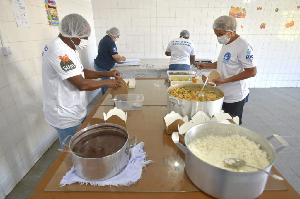 Cozinhas comunitárias receberão apoio do Estado durante calamidades no Rio