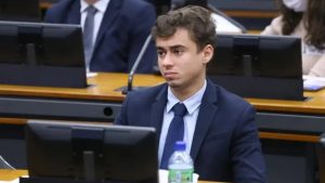 Deputada propõe moção de aplauso a Nikolas Ferreira por ajudar