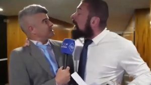 Deputado do PL parte para cima de repórter na Câmara